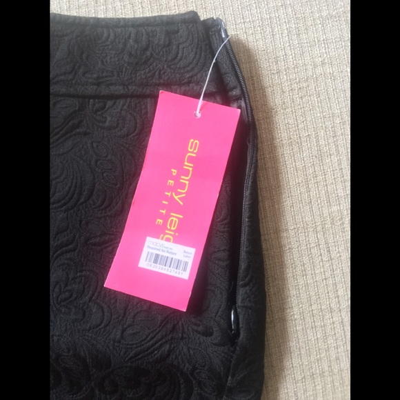 Floral textured jacquard pencil skirt - Picture 5 of 6